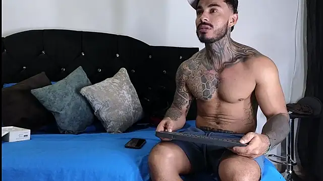 Snapshot of john_cartter1 chatting on 10.03.25 john cartter1 online show from 10.03.25