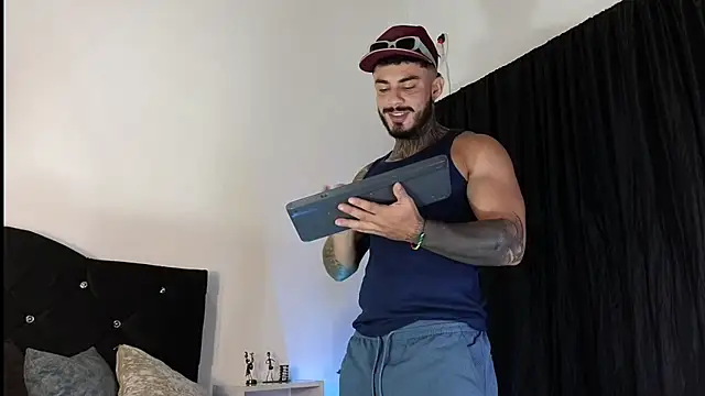 Snapshot of john_cartter1 chatting on 10.19.25 john cartter1 online show from 10.19.25