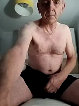 Snapshot of mr_english50 chatting on 10.22.25 mr english50 online show from 10.22.25