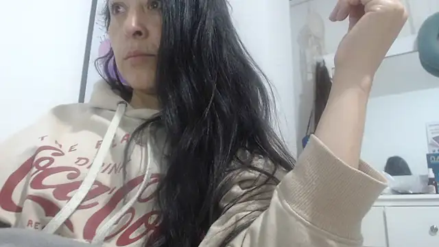 naughthyany16 online show from 10.17.25