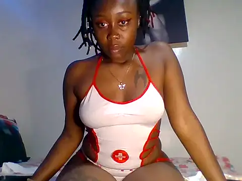 Snapshot of Lyiaspark chatting on 12.02.24 Lyiaspark online show from 12.02.24