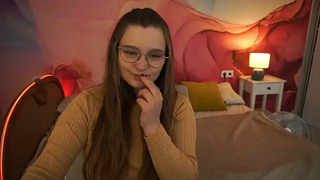 Snapshot of MagicPeachh_ chatting on 09.29.25 MagicPeachh online show from 09.29.25