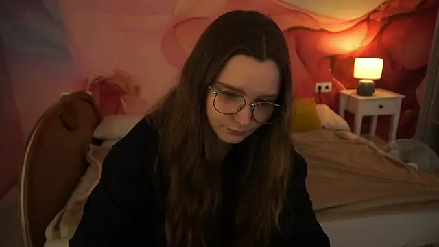 Snapshot of MagicPeachh_ chatting on 09.30.25 MagicPeachh online show from 09.30.25