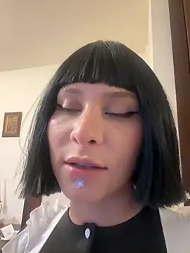 Ramona Flower online show from 10.05.25