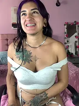 Snapshot of Lilith_Pink chatting on 12.11.24 Lilith Pink online show from 12.11.24