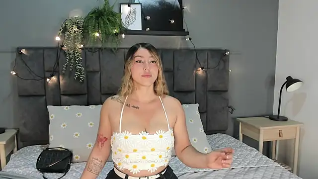 Snapshot of LilithSmith_ chatting on 09.27.25 LilithSmith online show from 09.27.25