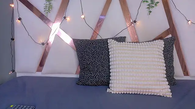 LilithSmith  online show from 02.24.26