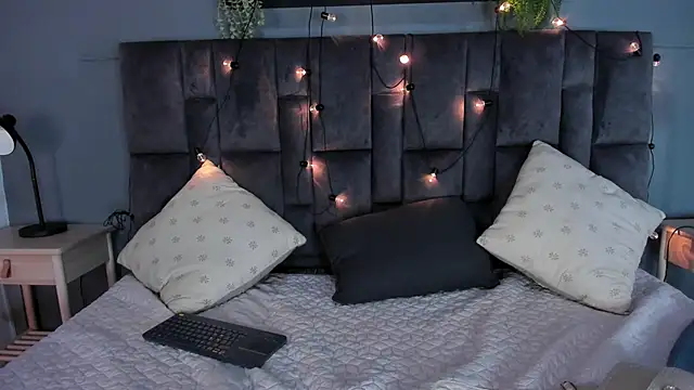 LilithSmith  online show from 02.27.26