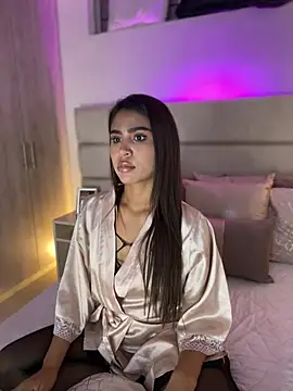 HaileyBaldwin online show from 01.21.25