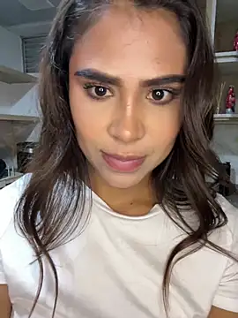 HaileyBaldwin online show from 01.25.25