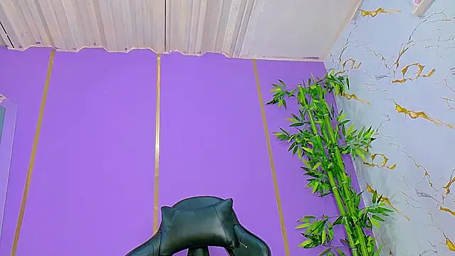 Snapshot of scarlet-jonesx chatting on 11.02.25 scarlet-jonesx online show from 11.02.25