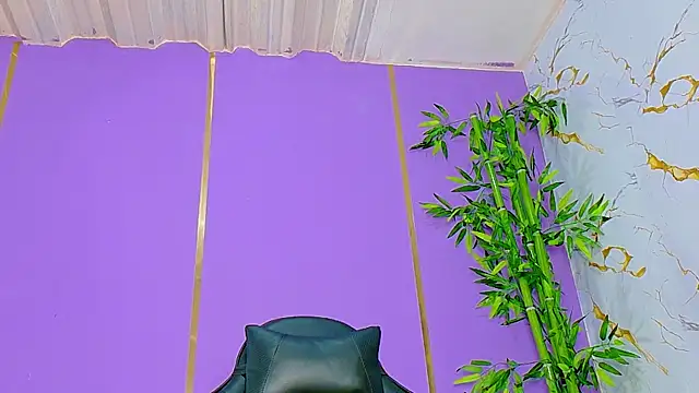 Snapshot of scarlet-jonesx chatting on 11.06.25 scarlet-jonesx online show from 11.06.25