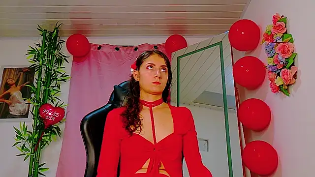 Snapshot of scarlet-jonesx chatting on 02.15.26 scarlet-jonesx online show from 02.15.26