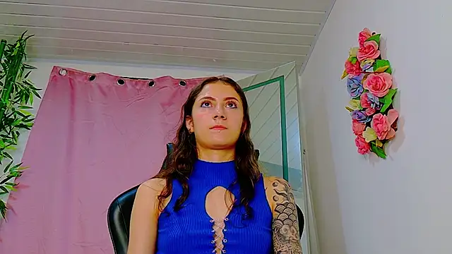 Snapshot of scarlet-jonesx chatting on 02.21.26 scarlet-jonesx online show from 02.21.26