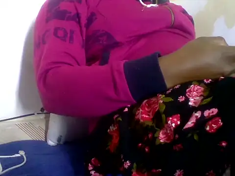 Hot-zeenah online show from 10.05.25