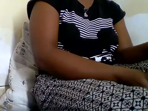 Hot-zeenah online show from 10.21.25