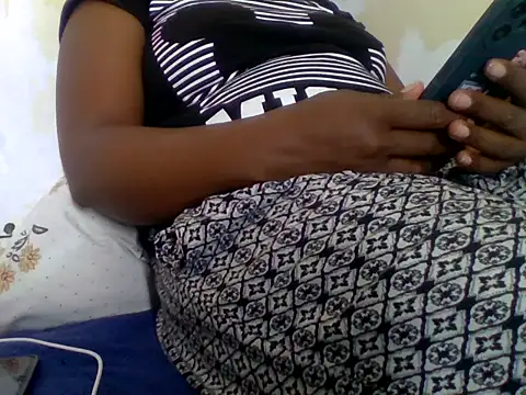 Hot-zeenah online show from 11.05.25