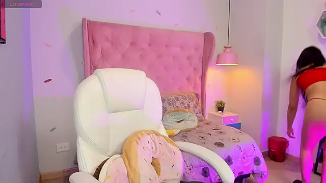 Chloe fischer  online show from 02.14.26