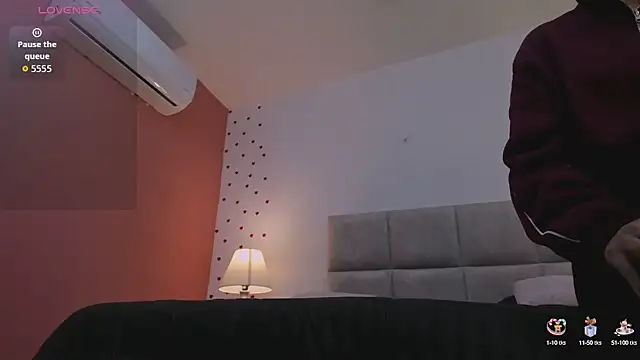 Snapshot of MissSussy chatting on 09.22.25 MissSussy online show from 09.22.25