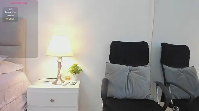 Snapshot of MissSussy chatting on 10.01.25 MissSussy online show from 10.01.25