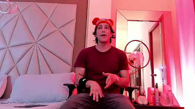 Karimferrer online show from 12.04.24