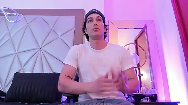 Karimferrer online show from 12.06.24