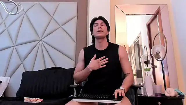 Karimferrer online show from 12.29.24