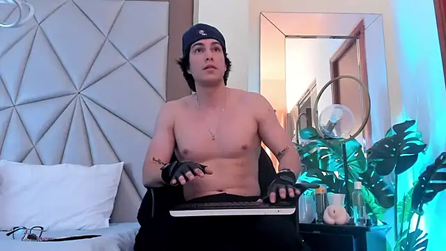 Karimferrer online show from 01.04.25