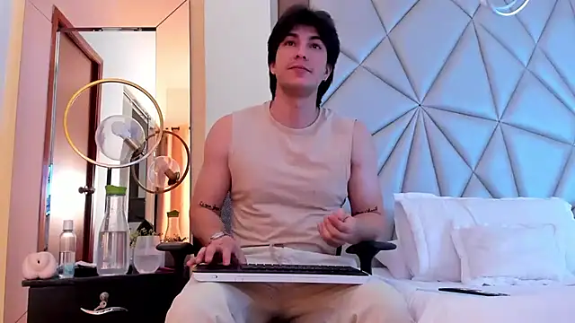 Karimferrer online show from 01.28.25