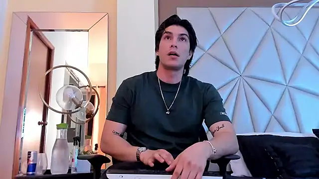 Karimferrer online show from 01.30.25