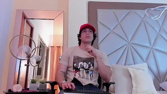 Karimferrer online show from 02.05.25