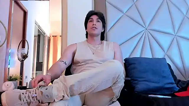 Karimferrer online show from 02.06.25