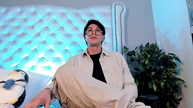 Karimferrer online show from 02.28.26