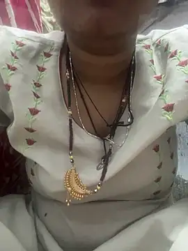 Spicy sari girl online show from 03.09.26