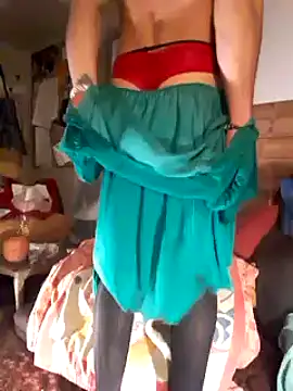 Snapshot of willinganalslut2 chatting on 12.11.24 willinganalslut2 online show from 12.11.24