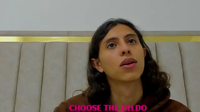 FreyaMoller online show from 11.21.25