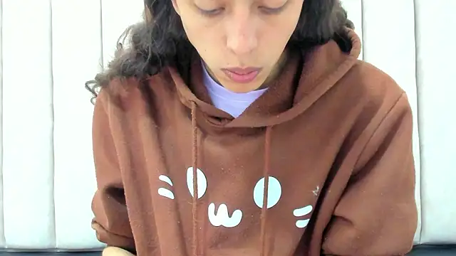 FreyaMoller online show from 03.21.26