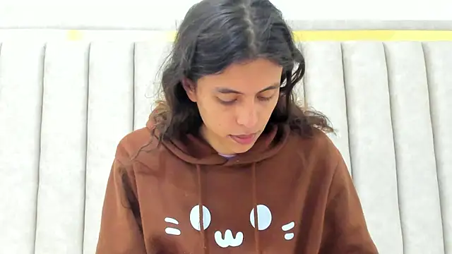 FreyaMoller online show from 04.08.26