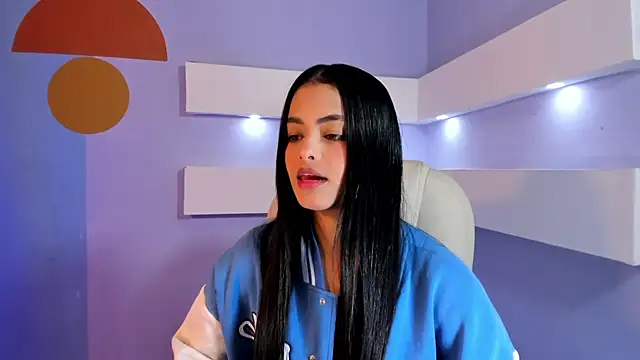 EmilyWalker11 online show from 12.26.24