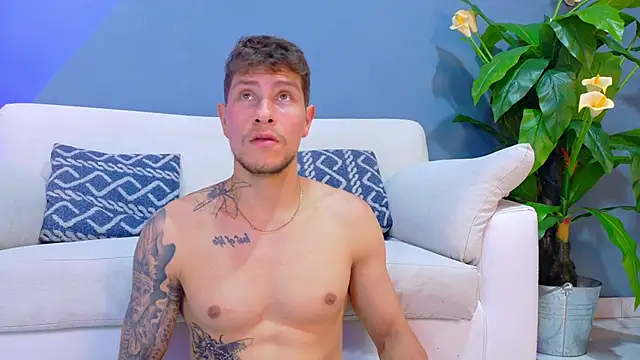 Snapshot of french_sexx chatting on 10.01.25 french sexx online show from 10.01.25