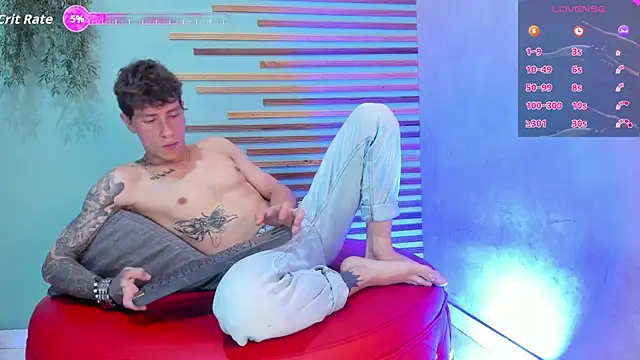 Snapshot of french_sexx chatting on 11.11.25 french sexx online show from 11.11.25