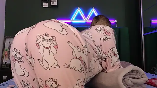 kimmie meow online show from 01.30.25