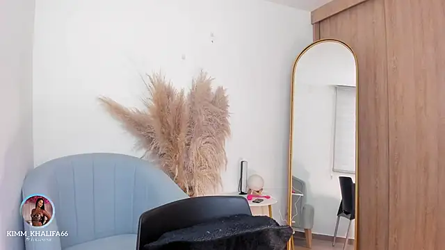 Snapshot of Kimm_khalifa chatting on 10.11.25 Kimm khalifa online show from 10.11.25