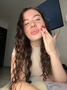 Kimi Ass online show from 10.15.25