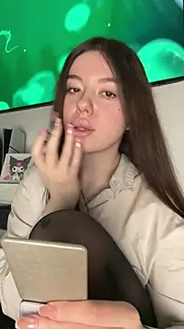 Kimi Ass online show from 04.21.26