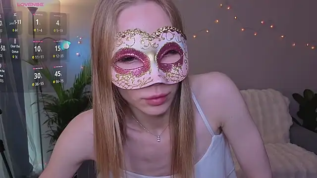 Snapshot of Elis_Fox chatting on 09.21.25 Elis Fox online show from 09.21.25