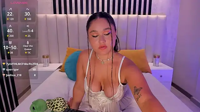Snapshot of SamanthaConnor_ chatting on 02.06.25 SamanthaConnor online show from 02.06.25