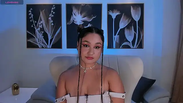 Snapshot of SamanthaConnor_ chatting on 02.10.25 SamanthaConnor online show from 02.10.25