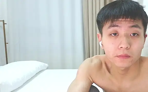 Snapshot of ace2p chatting on 11.01.25 ace2p online show from 11.01.25