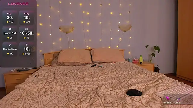 NikkiNSerdron online show from 03.10.25